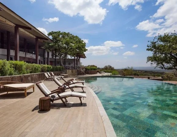 🦓 TOP MID-RANGE LODGES & CAMPS IN TANZANIA